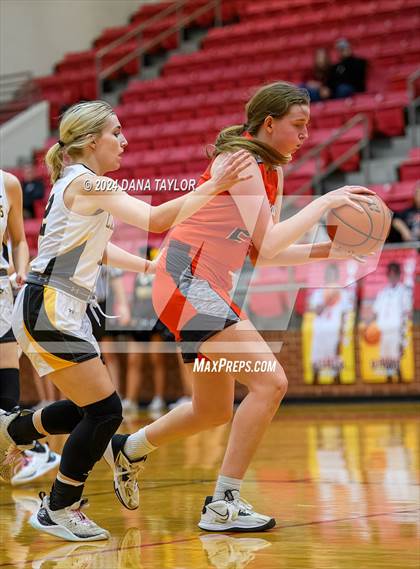 Thumbnail 2 in Cisco vs Petrolia (UIL 2A Region II Bi-District Championship) photogallery.