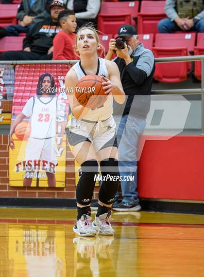 Thumbnail 2 in Cisco vs Petrolia (UIL 2A Region II Bi-District Championship) photogallery.