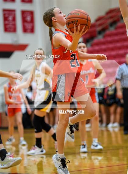 Thumbnail 2 in Cisco vs Petrolia (UIL 2A Region II Bi-District Championship) photogallery.
