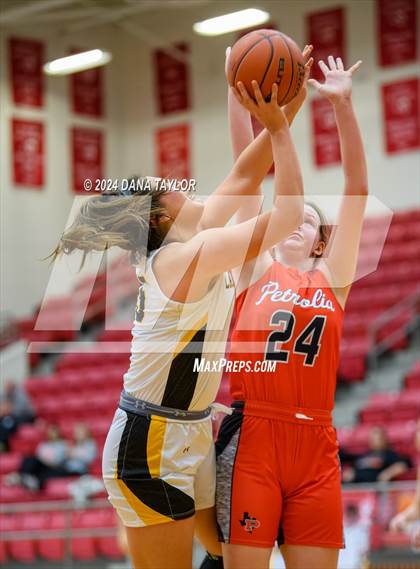 Thumbnail 3 in Cisco vs Petrolia (UIL 2A Region II Bi-District Championship) photogallery.