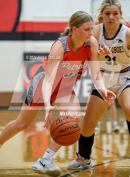 Thumbnail 2 in Cisco vs Petrolia (UIL 2A Region II Bi-District Championship) photogallery.
