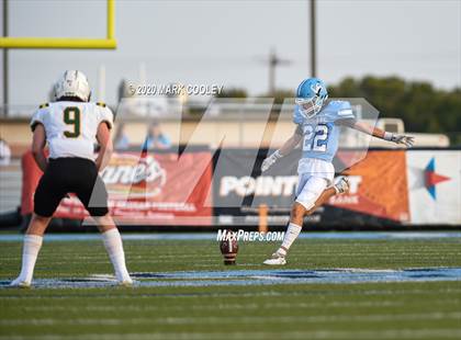 Thumbnail 3 in Benbrook vs. China Spring photogallery.