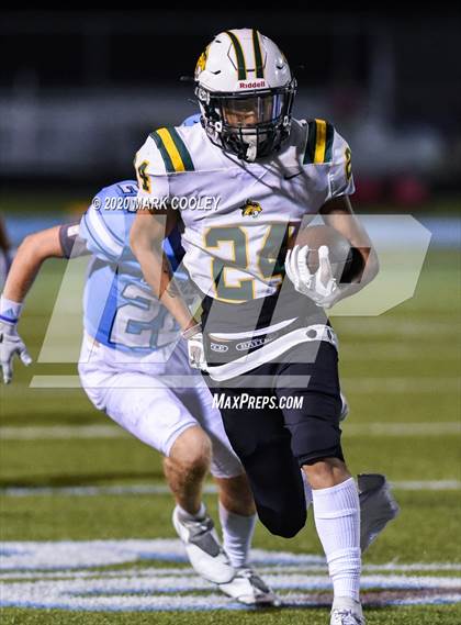 Thumbnail 3 in Benbrook vs. China Spring photogallery.