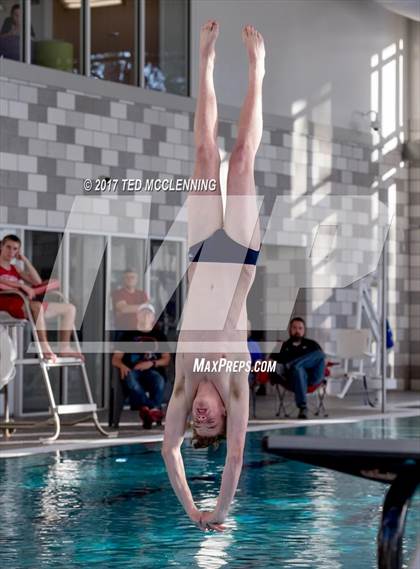Thumbnail 2 in Conway Invitational Dive Meet photogallery.