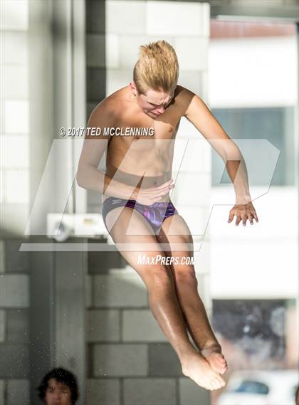 Thumbnail 3 in Conway Invitational Dive Meet photogallery.