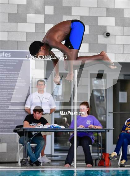 Thumbnail 2 in Conway Invitational Dive Meet photogallery.