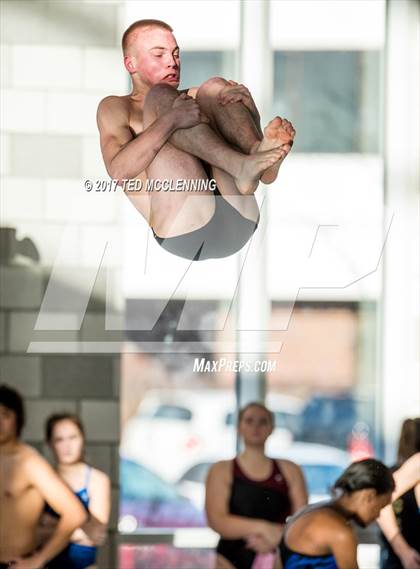 Thumbnail 2 in Conway Invitational Dive Meet photogallery.
