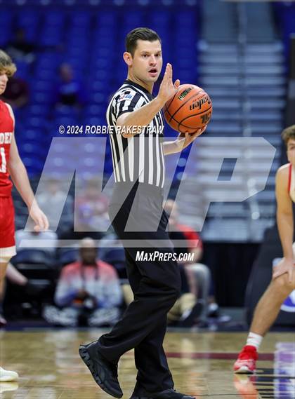 Thumbnail 1 in Holliday vs. Ponder (UIL 3A Basketball Semifinal) photogallery.
