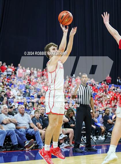 Thumbnail 1 in Holliday vs. Ponder (UIL 3A Basketball Semifinal) photogallery.