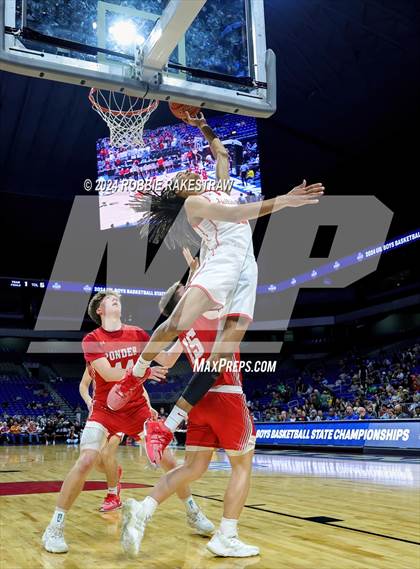 Thumbnail 1 in Holliday vs. Ponder (UIL 3A Basketball Semifinal) photogallery.