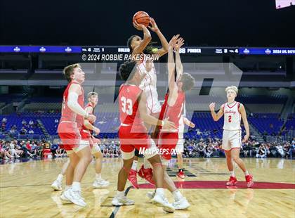 Thumbnail 1 in Holliday vs. Ponder (UIL 3A Basketball Semifinal) photogallery.
