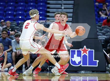 Thumbnail 2 in Holliday vs. Ponder (UIL 3A Basketball Semifinal) photogallery.