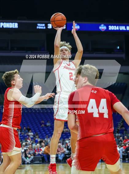 Thumbnail 2 in Holliday vs. Ponder (UIL 3A Basketball Semifinal) photogallery.