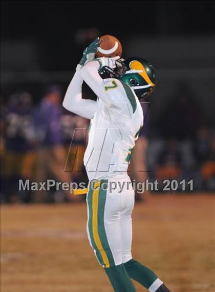 Thumbnail 2 in Kingsburg vs Ridgeview (CIF CS D3 Final) photogallery.