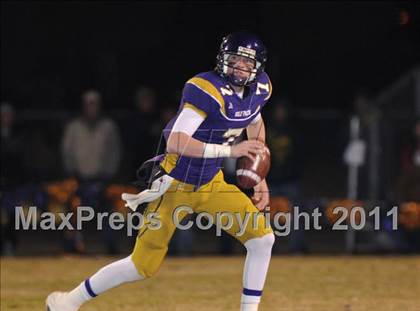 Thumbnail 1 in Kingsburg vs Ridgeview (CIF CS D3 Final) photogallery.