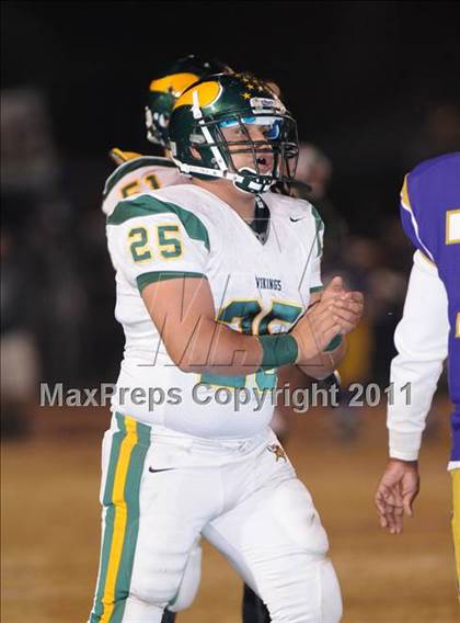 Thumbnail 3 in Kingsburg vs Ridgeview (CIF CS D3 Final) photogallery.