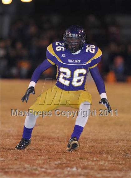 Thumbnail 2 in Kingsburg vs Ridgeview (CIF CS D3 Final) photogallery.