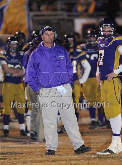 Thumbnail 3 in Kingsburg vs Ridgeview (CIF CS D3 Final) photogallery.
