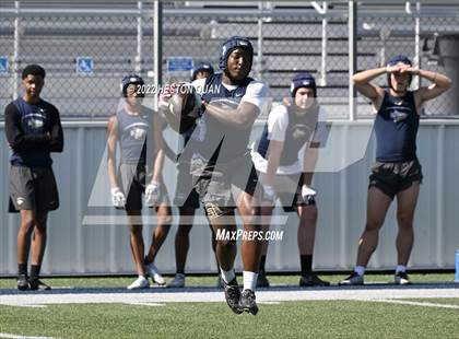 Thumbnail 2 in Oaks Christian vs. St. John Bosco (Brave 8 Invitational) photogallery.