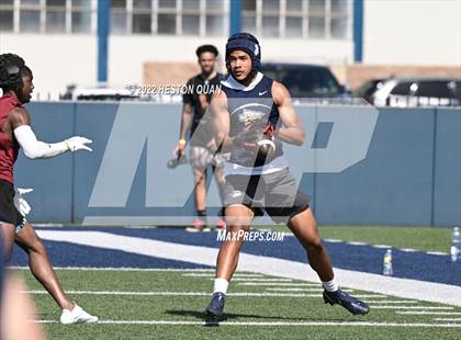 Thumbnail 3 in Oaks Christian vs. St. John Bosco (Brave 8 Invitational) photogallery.