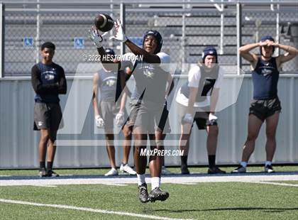 Thumbnail 3 in Oaks Christian vs. St. John Bosco (Brave 8 Invitational) photogallery.