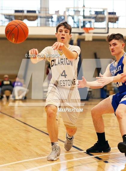 Thumbnail 2 in Allegheny-Clarion Valley vs. Clarion-Limestone (District IX 1A Consolation) photogallery.