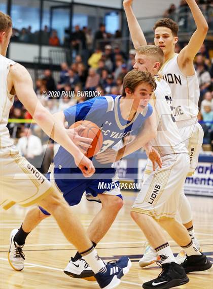 Thumbnail 2 in Allegheny-Clarion Valley vs. Clarion-Limestone (District IX 1A Consolation) photogallery.
