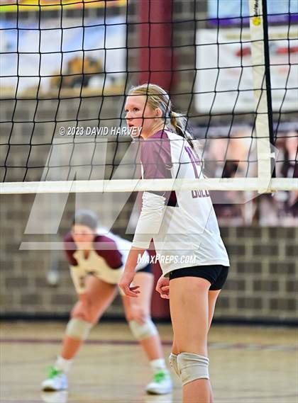 Thumbnail 2 in Golden vs. Bear Creek photogallery.