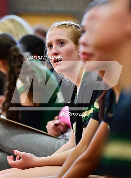 Thumbnail 2 in Golden vs. Bear Creek photogallery.