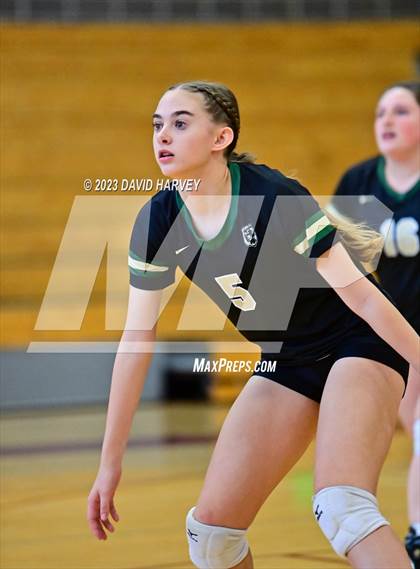Thumbnail 1 in Golden vs. Bear Creek photogallery.