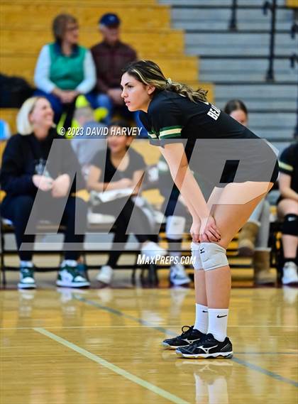 Thumbnail 3 in Golden vs. Bear Creek photogallery.