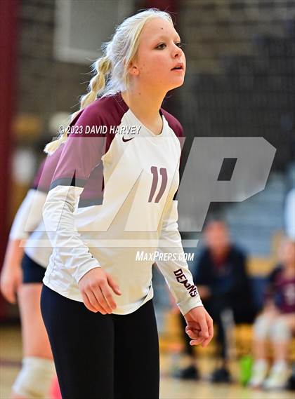 Thumbnail 3 in Golden vs. Bear Creek photogallery.