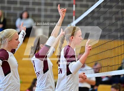 Thumbnail 3 in Golden vs. Bear Creek photogallery.