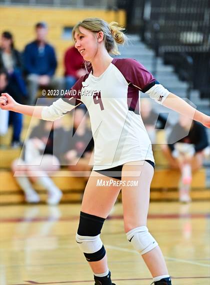 Thumbnail 3 in Golden vs. Bear Creek photogallery.