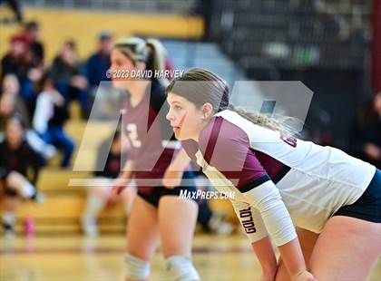 Thumbnail 2 in Golden vs. Bear Creek photogallery.