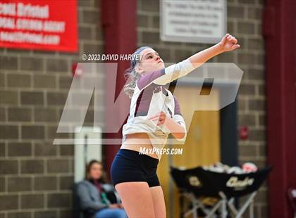 Thumbnail 2 in Golden vs. Bear Creek photogallery.