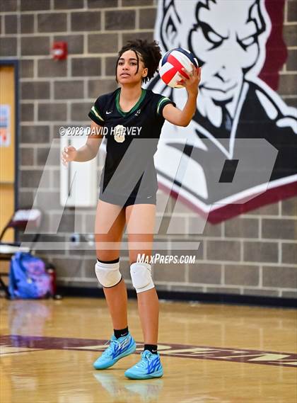 Thumbnail 2 in Golden vs. Bear Creek photogallery.