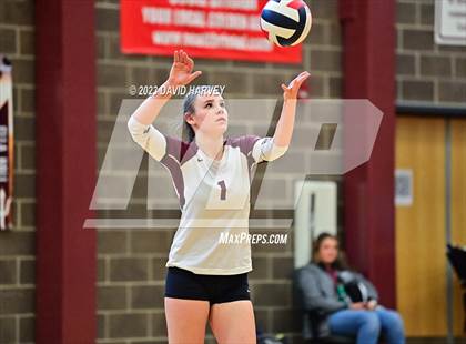 Thumbnail 3 in Golden vs. Bear Creek photogallery.