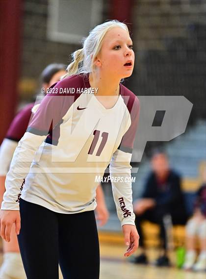 Thumbnail 2 in Golden vs. Bear Creek photogallery.