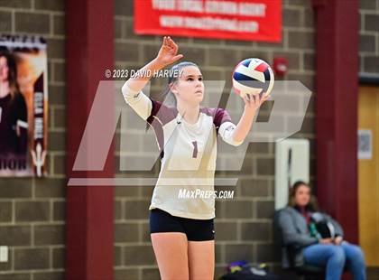 Thumbnail 1 in Golden vs. Bear Creek photogallery.