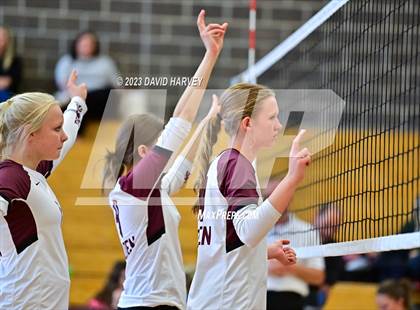 Thumbnail 2 in Golden vs. Bear Creek photogallery.