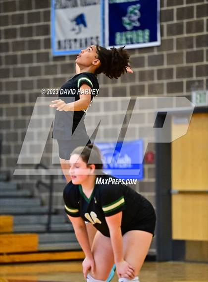 Thumbnail 2 in Golden vs. Bear Creek photogallery.