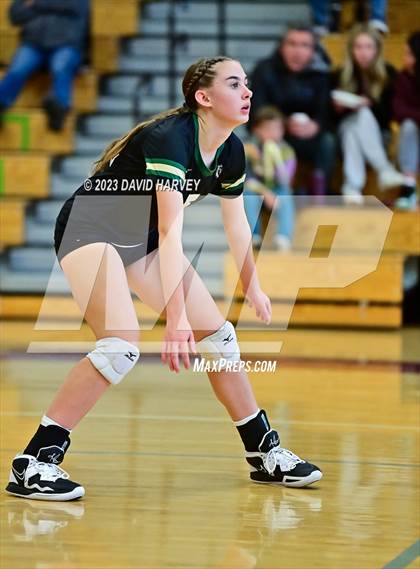 Thumbnail 3 in Golden vs. Bear Creek photogallery.
