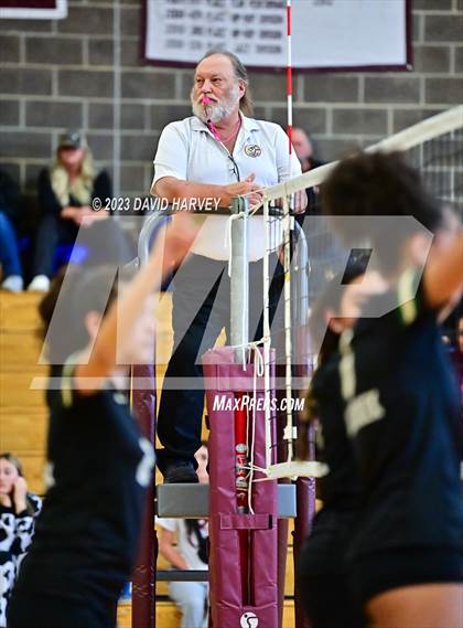 Thumbnail 1 in Golden vs. Bear Creek photogallery.