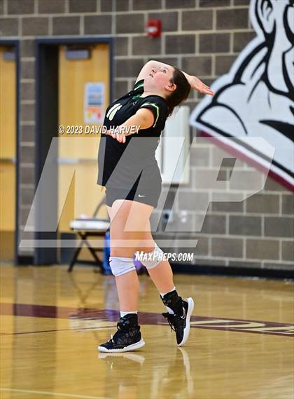 Thumbnail 2 in Golden vs. Bear Creek photogallery.