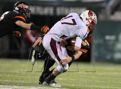 Thumbnail 3 in Pompton Lakes vs. Hasbrouck Heights (NJSIAA North 1 Group 1 Final) photogallery.