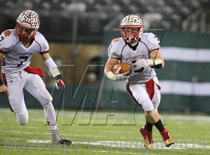Thumbnail 1 in Pompton Lakes vs. Hasbrouck Heights (NJSIAA North 1 Group 1 Final) photogallery.
