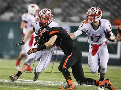 Thumbnail 2 in Pompton Lakes vs. Hasbrouck Heights (NJSIAA North 1 Group 1 Final) photogallery.