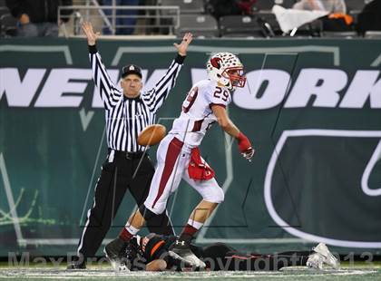 Thumbnail 2 in Pompton Lakes vs. Hasbrouck Heights (NJSIAA North 1 Group 1 Final) photogallery.