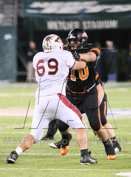 Thumbnail 1 in Pompton Lakes vs. Hasbrouck Heights (NJSIAA North 1 Group 1 Final) photogallery.